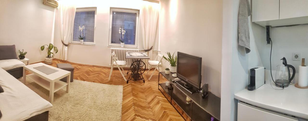 Uma- Urban Mini Apartment Skopje Luaran gambar