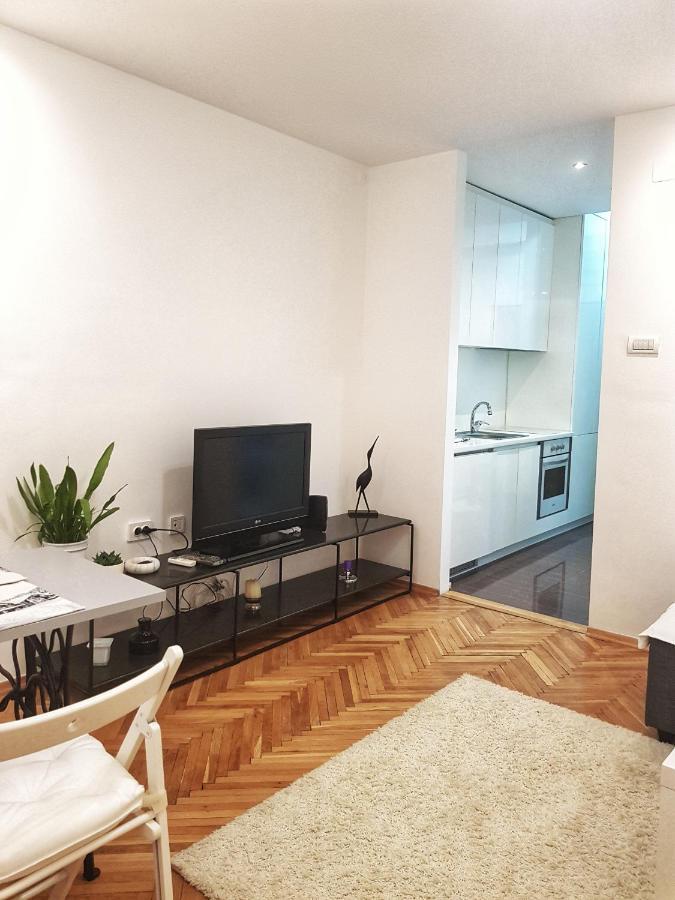 Uma- Urban Mini Apartment Skopje Luaran gambar