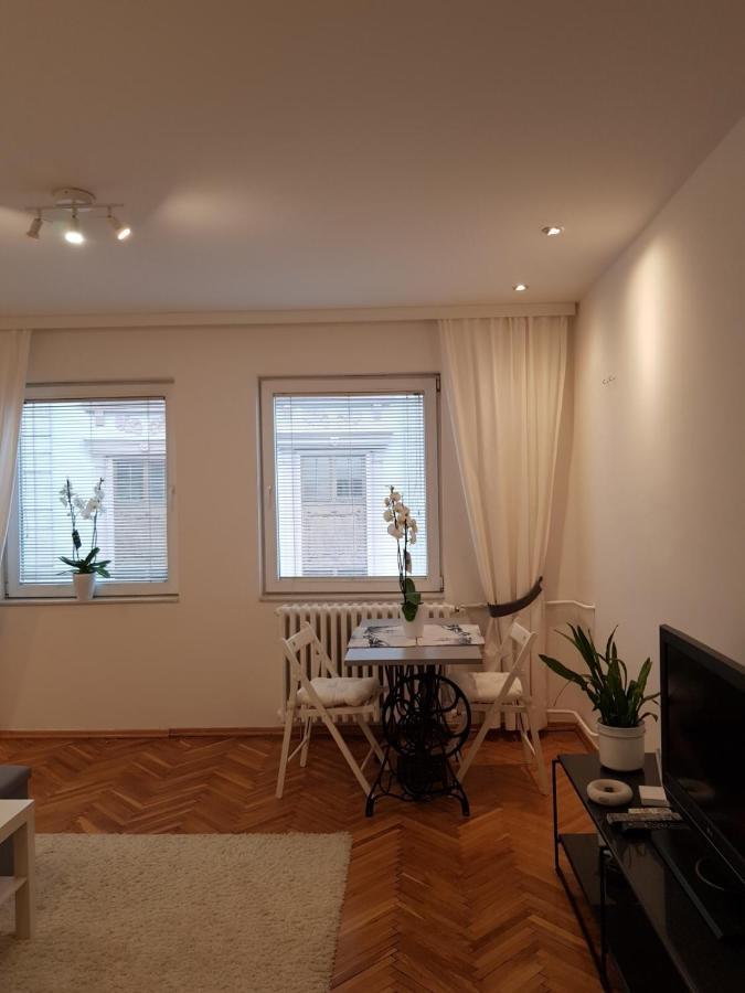 Uma- Urban Mini Apartment Skopje Luaran gambar